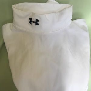 Men’s XL under Armour WHITE Base Layer Shirt